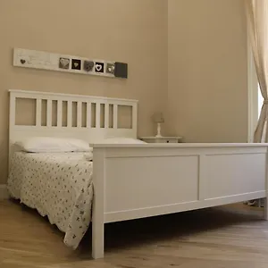 Bed & Breakfast Garibaldi Station, Napoli